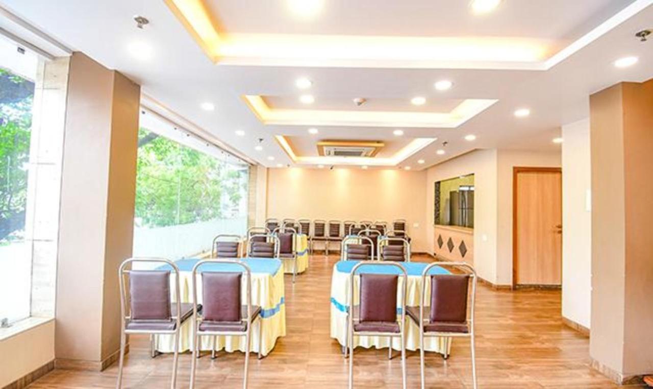 Fabhotel Stay Inn International - Nr Sealdah Station โกลกาตา ภายนอก รูปภาพ