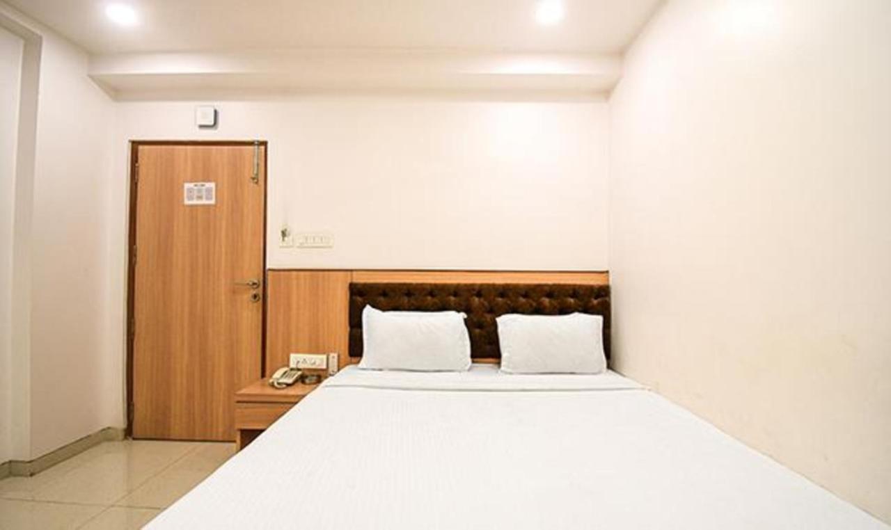 Fabhotel Stay Inn International - Nr Sealdah Station โกลกาตา ภายนอก รูปภาพ