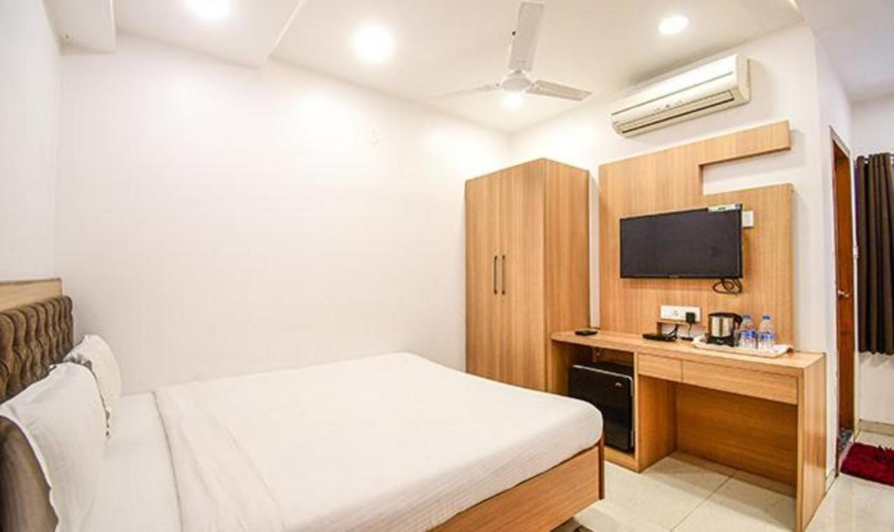 Fabhotel Stay Inn International - Nr Sealdah Station โกลกาตา ภายนอก รูปภาพ