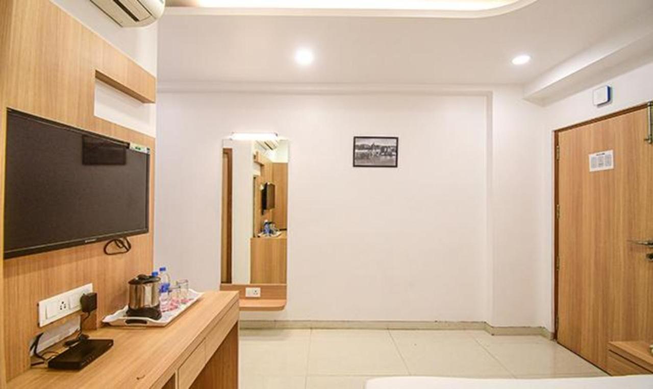 Fabhotel Stay Inn International - Nr Sealdah Station โกลกาตา ภายนอก รูปภาพ